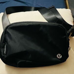 Lululemon Every Where Black Belt Bag - NWOT
